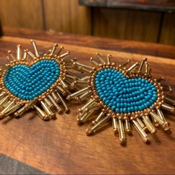 Felt Back Seed Beaded Heart Earrings in Turquoise - Picture 6 of 7